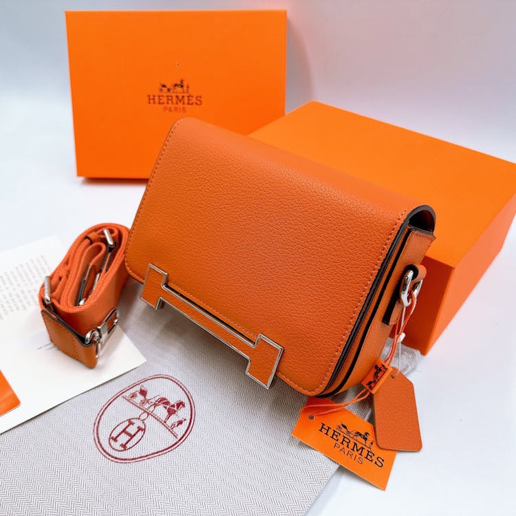 Featured image of post 二手名牌手袋市場:香港買賣攻略與注意事項